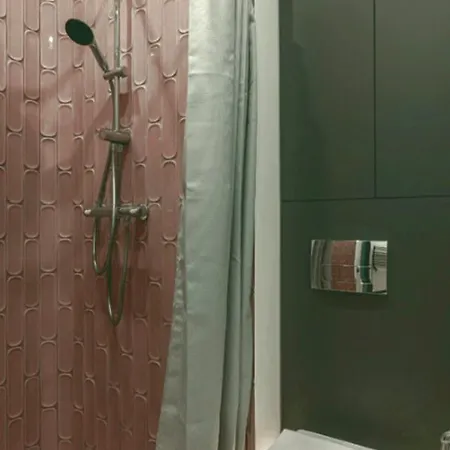 Spacious Apartment For 10 Guests In Cologne Lägenhet