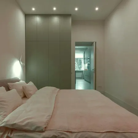 Spacious Apartment For 10 Guests In Cologne