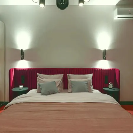 Spacious Apartment For 10 Guests In Cologne *